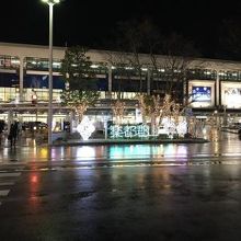 雨の郡山駅