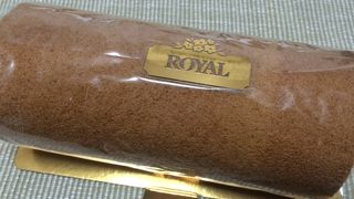 ロールケーキを買いました