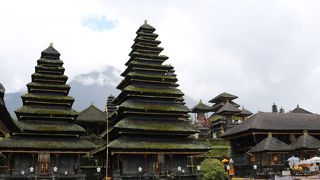 壮大な寺院