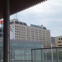 まだ古いホテル名の看板でした。