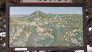 静寂に包まれた厳粛な雰囲気 