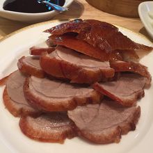 北京ダックの食べ放題のお店です。