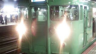 普通列車の車両の中には１１３系が使用される場合もあります