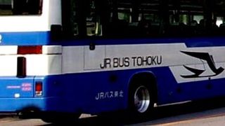 青森駅前行きは、なぜか、今でもJRバスが空港バスを運転しています