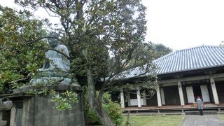 都会の中にあって静寂を味わえる。