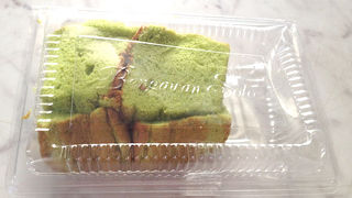 パンダンリーフのシフォンケーキを日本に持ち帰り