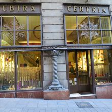 バルセロナ最古のお店「セレリア・スビラ」