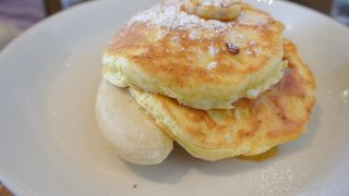 海沿いで朝食を