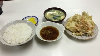 格安の天ぷら定食