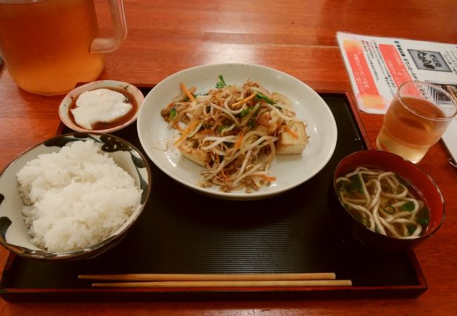 平日夜はゆっくり食事が出来ます。