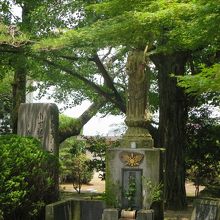 種田山頭火の歌碑