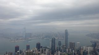 香港観光には欠かせない展望スポット、夜景だけでなく昼間もおすすめです