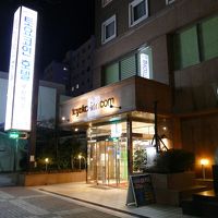 看板が大きく、夜でもわかりやすいです。