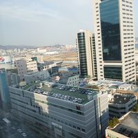 釜山港、釜山駅も遠くに見えます。