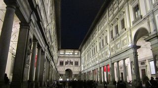 ヴィーナスの誕生あります