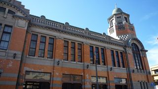 わたせせいぞう海のギャラリーを見学したり、素敵な喫茶店でお茶したりと楽しめる♪