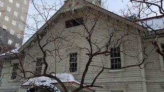 オフィス街の有名観光スポット