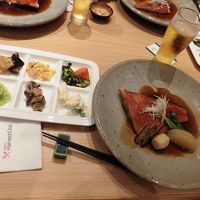 夕食のバイキングには一人に一皿金目鯛の煮付けがつきました。