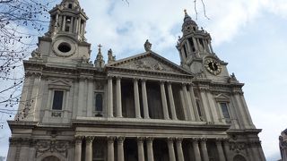 ダイアナ妃の結婚式を思い出します