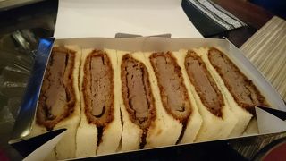 小さなお店です