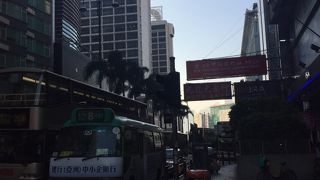 あまり目立ったお店はありませんが