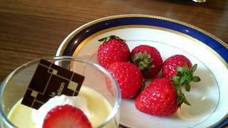 い春だけのちごフェアー٩(๑>∀<๑)۶