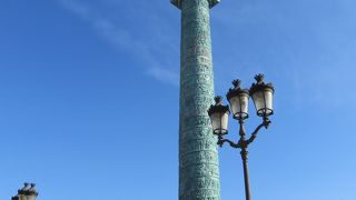 広場の中央には・・・