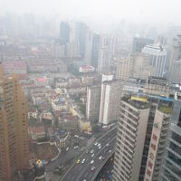 ホテルの部屋から見る上海市内