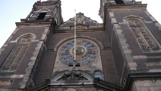 アムステルダム中央駅から一番近い教会