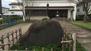 貴重な資料の数々。歴史を受け継ぐ資料館。