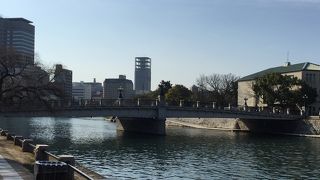 元安川の橋。