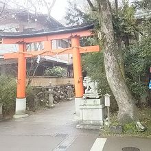 宇治川のすぐそば