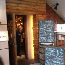 １８時オープンしてすぐに入店