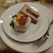 本日のおすすめデザ－トを選びました。