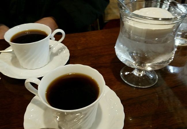 ファッションビルの中の異空間