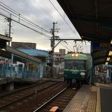 京阪電鉄石山坂本線石山坂本線、石場駅にて600系車両。