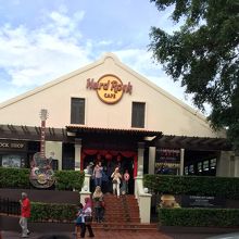 何でこんなところに・・・