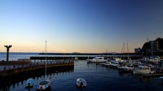 夕暮れの港が美しい