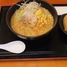 みそラーメン　いなり寿司