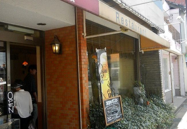 亀山市にあるベーカリー・パティスリー・レストラン