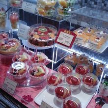 デザートもいっぱいあります。