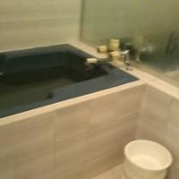 大型のバスタブ