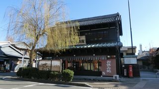 古い建物をうまく残しています。