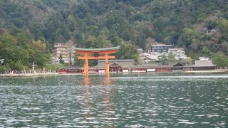 船から見る厳島神社