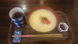 香川名物のあんもち雑煮が一年中食べられる