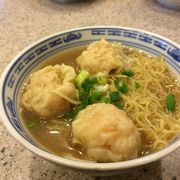 コシのある香港麺と旨味のあるスープがいい感じ