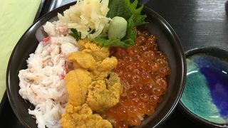 三角マーケット 満腹亭