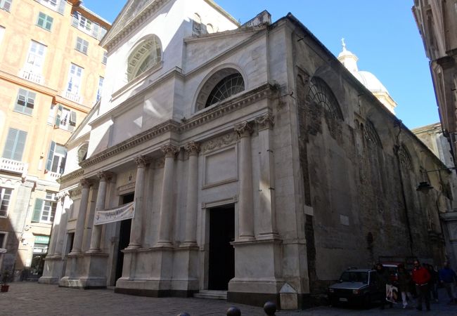 サンタ マリア デッレ ヴィーニェ教会