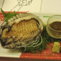 メイン料理は伊勢海老・鮑・和牛の3つの食材の中からセレクト