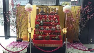 ひな人形が飾られていました